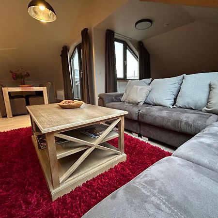 Race & Rooms Appartment Stavelot Bagian luar foto