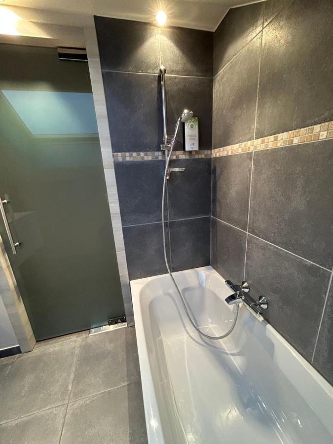 Race & Rooms Appartment Stavelot Bagian luar foto